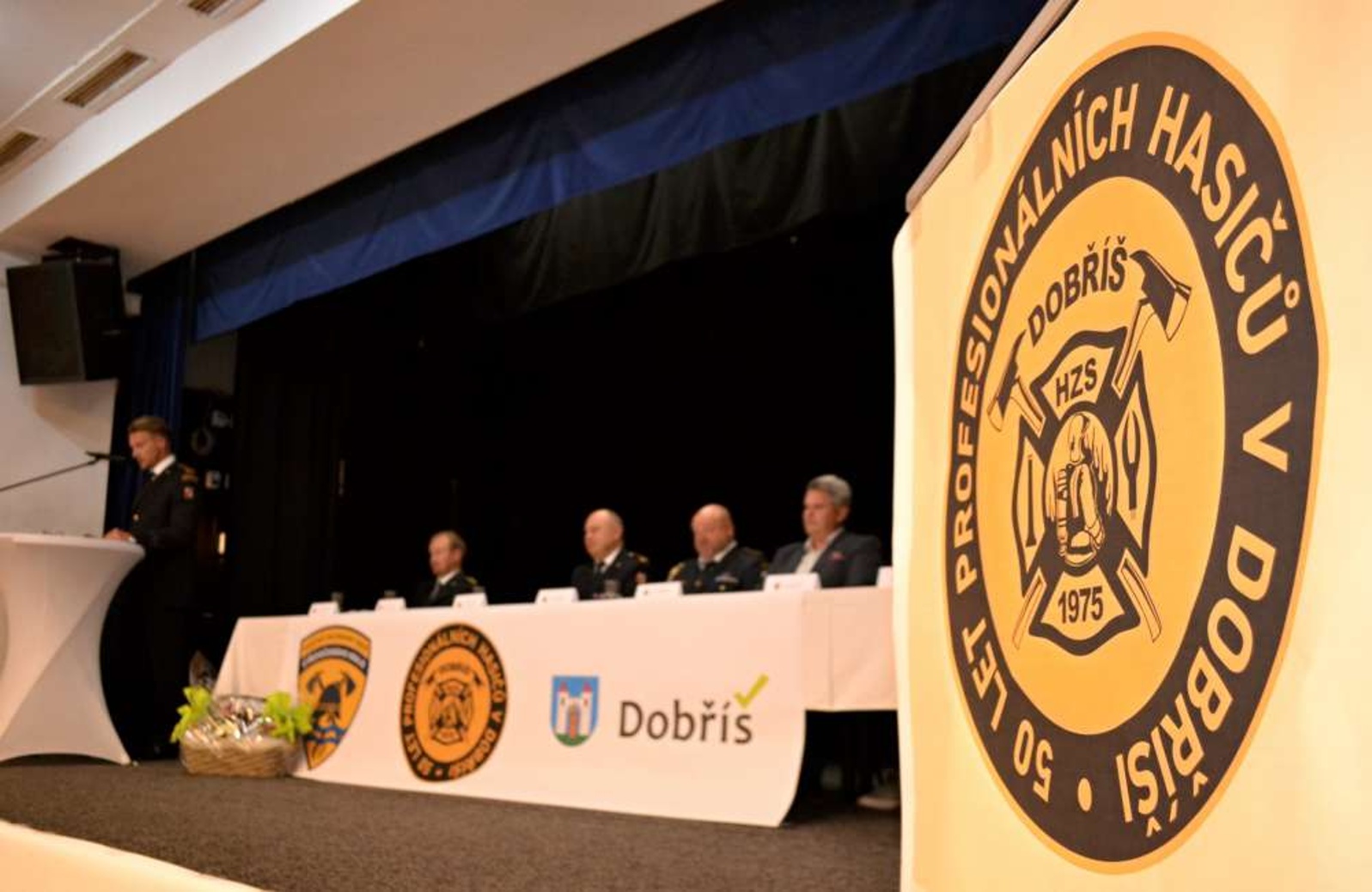 002-Oslavy 50 let profesionálních hasičů v Dobříši.jpg