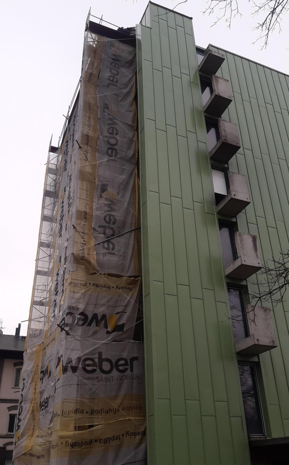 002-Požár hotelu v rekonstrukci.jpg