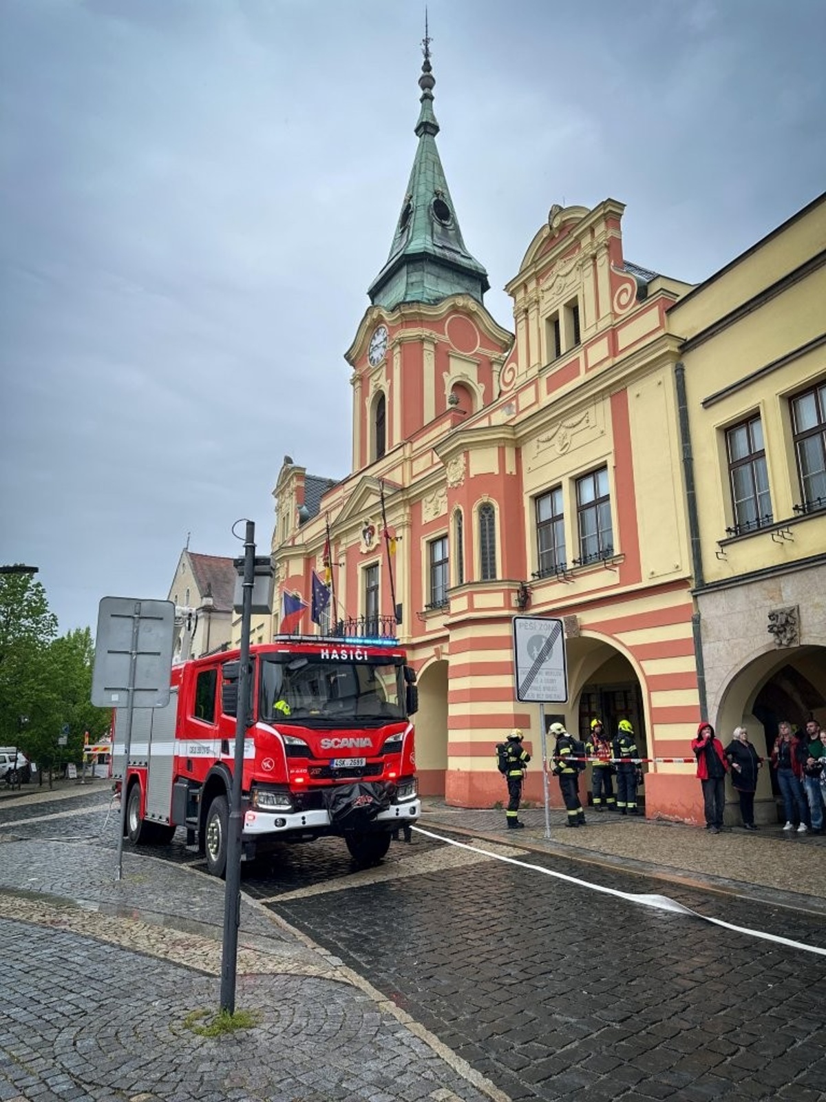 003-Prověřovací cvičení na mělnické radnici.jpg