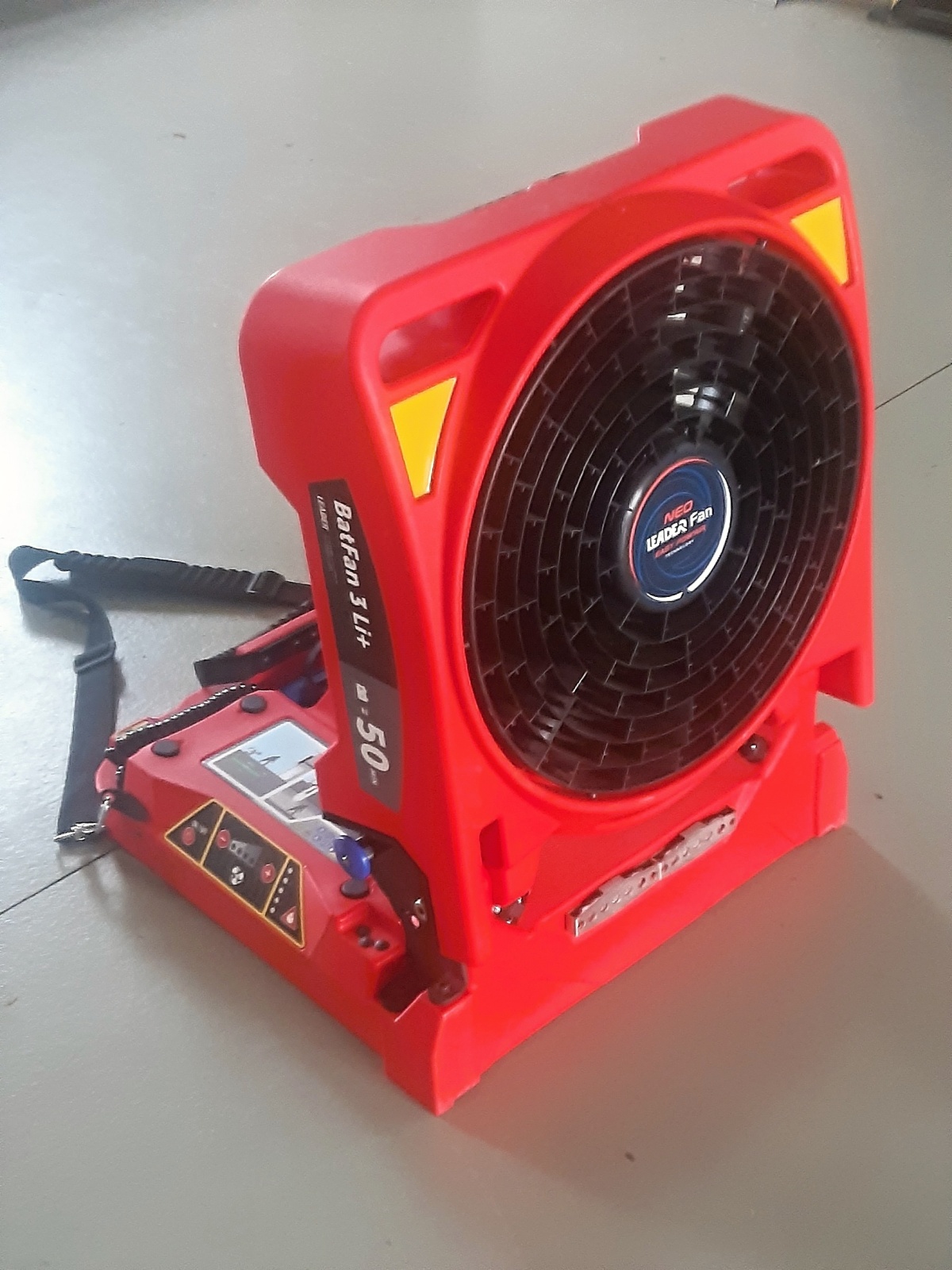 005-Bateriový ventilátor.jpg