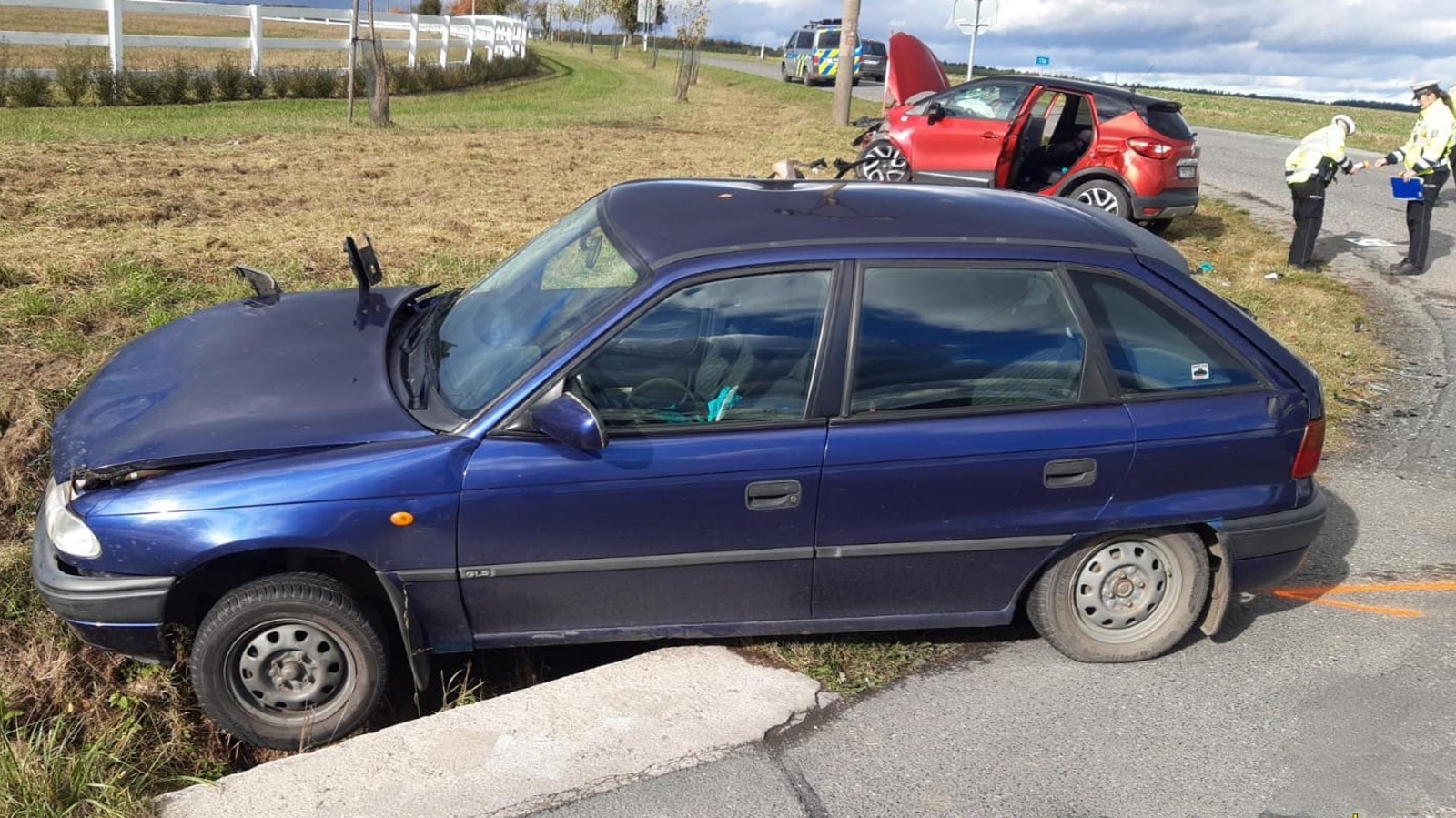 005-Dopravní nehoda dvou osobních vozidel nedaleko obce Sýkořice na Rakovnicku.jpeg