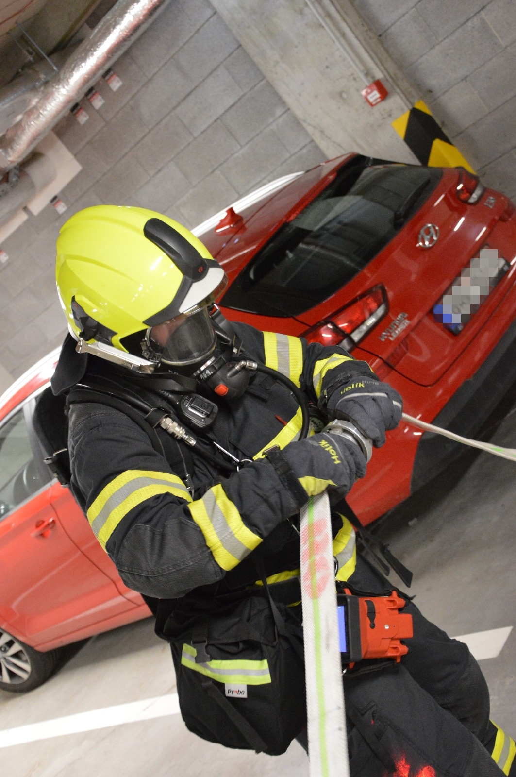 007-prověřovací cvičení požár elektromobilu Horoměřice.jpg
