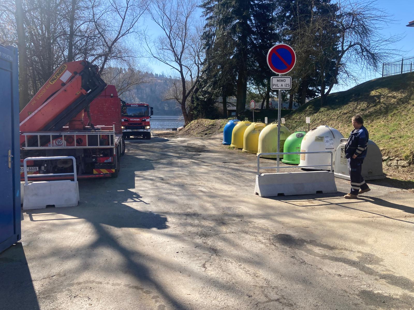 011-Rekonstruovaný nájezd do Vltavy pro vozidla IZS na slapské přehradě v Županovicích .jpeg