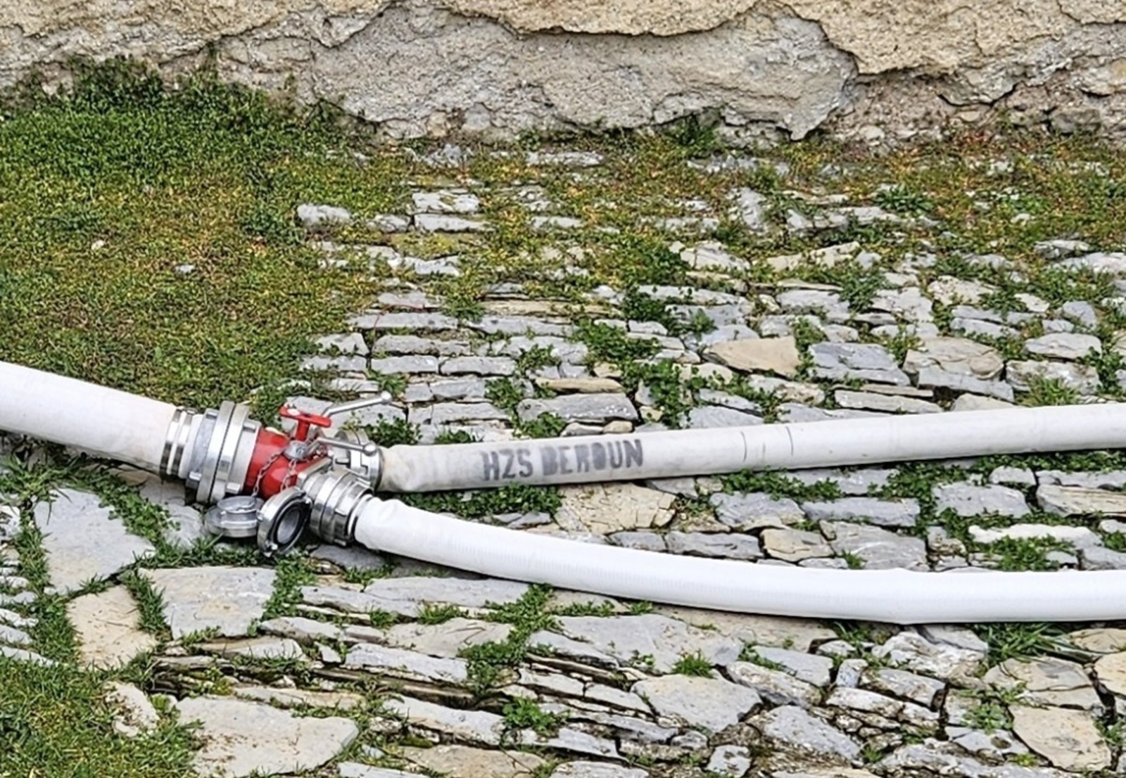 011-Zkouška suchovodu na Karlštejně.jpg