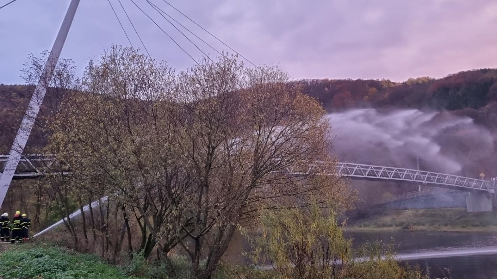 013-Výcvik hasičů na berounsku.jpg