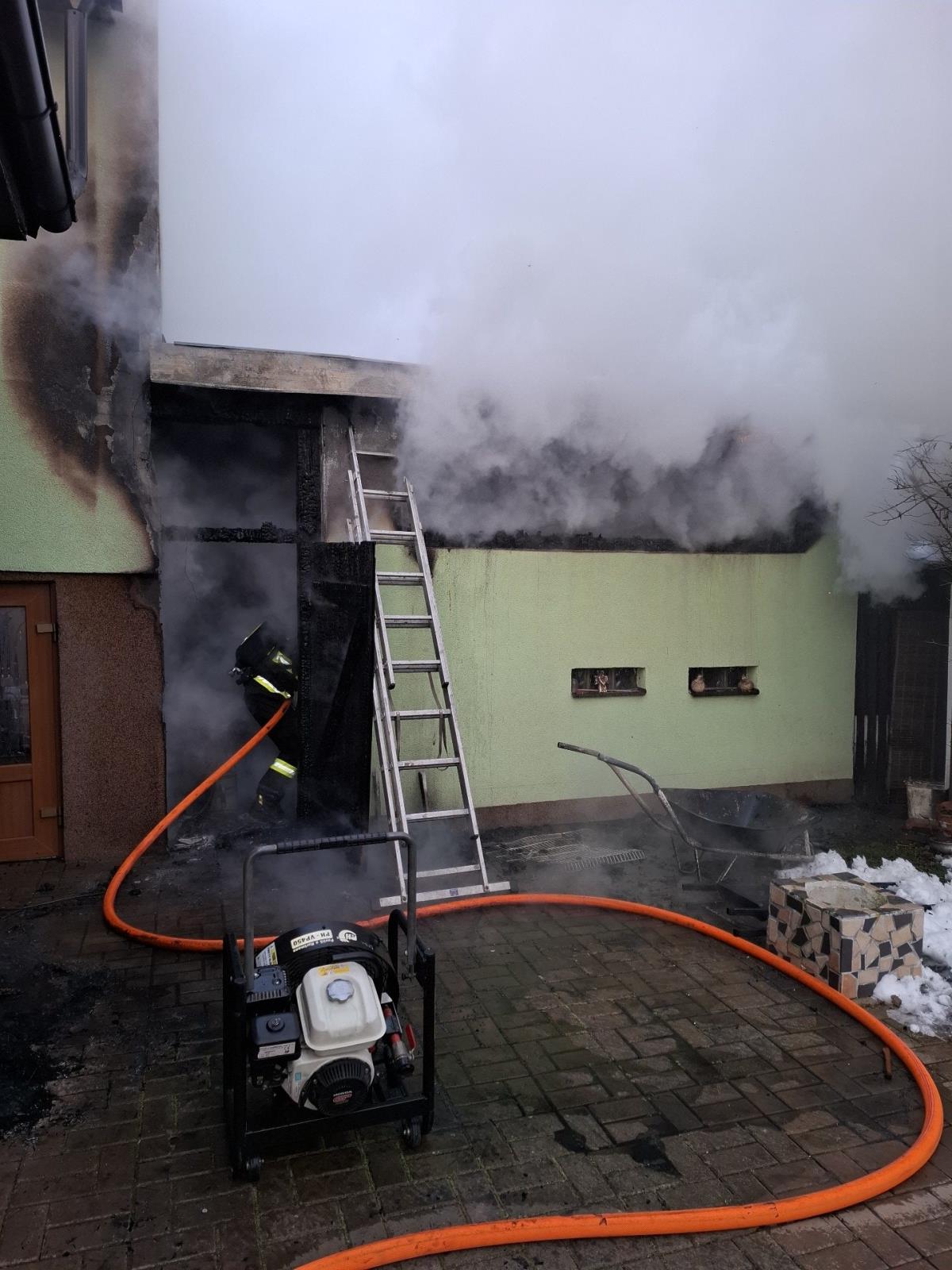 02.jpg
