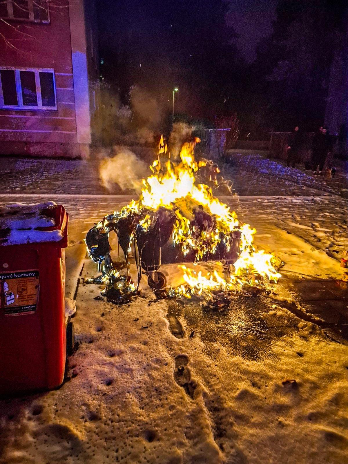 03.jpg