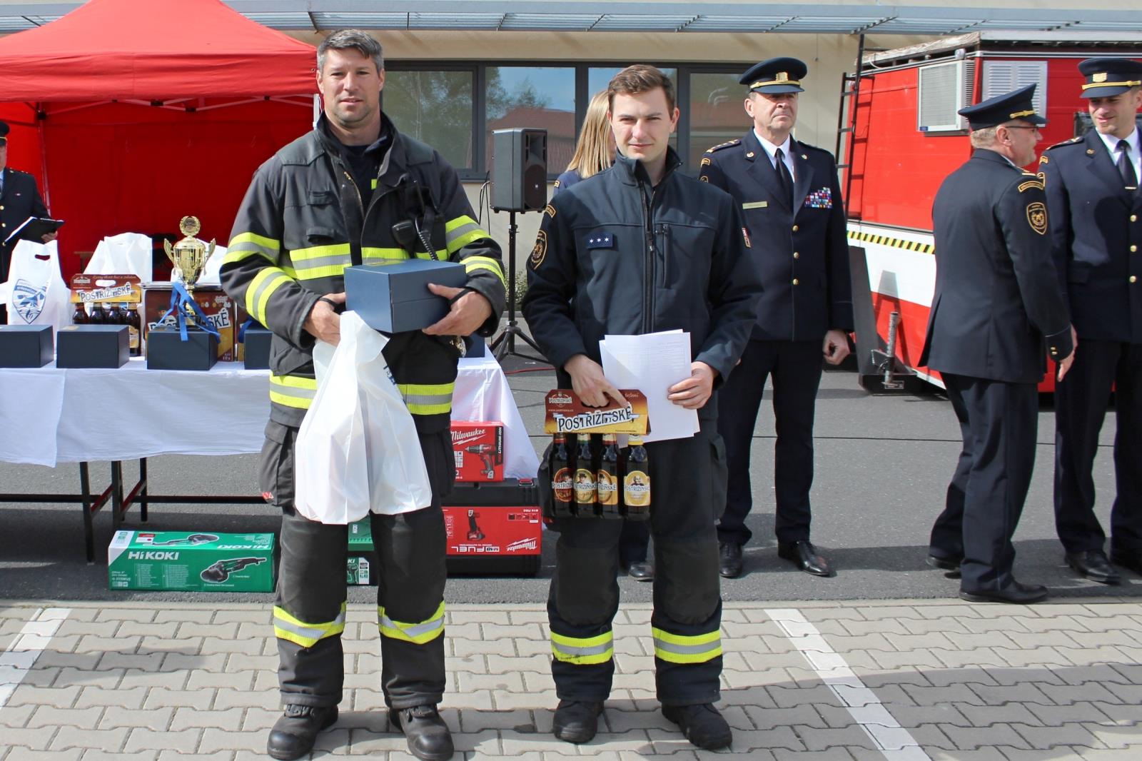 039-krajská soutěž ve vyprošťování u dopravních nehod.JPG