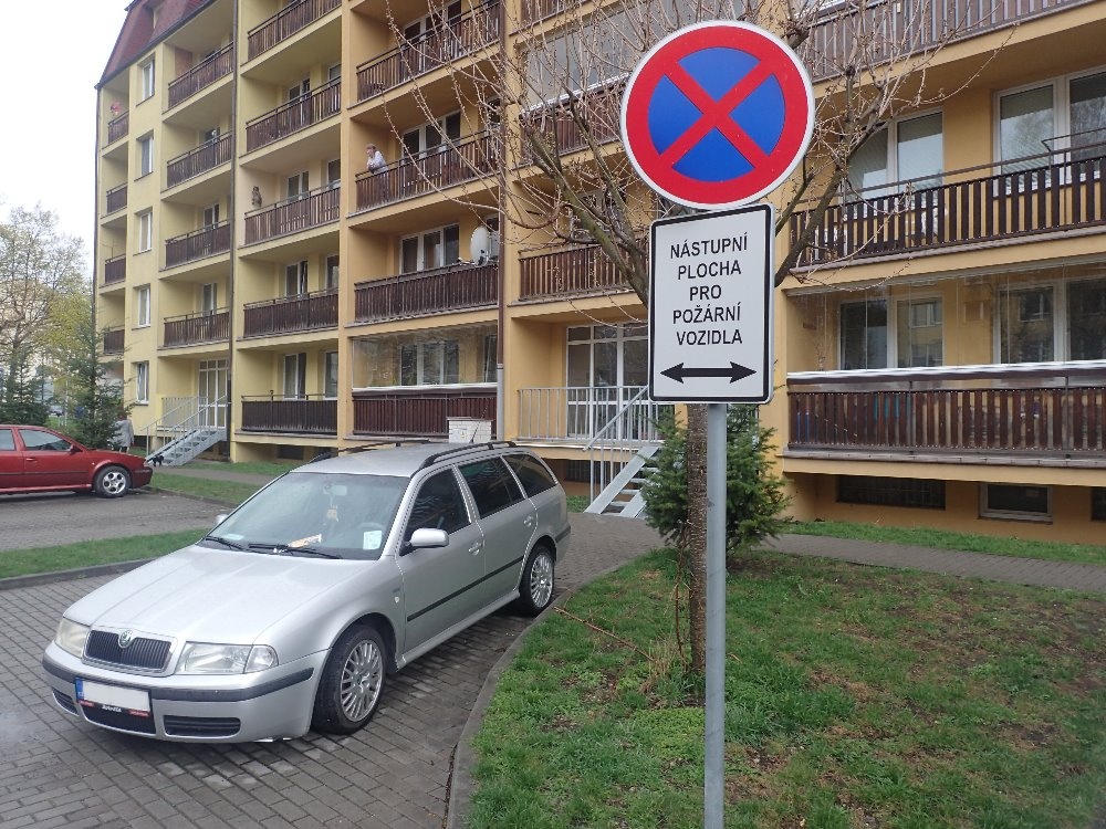 082-NY-Nymburk-Milovice.JPG