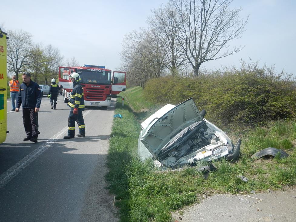 1 Dopravní nehoda OA, Neplachov - 22. 4. 2016 (1).JPG