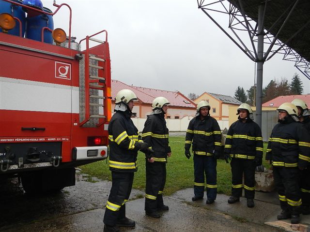 10 Cvičení nakažlivá nemoc, Jindřichův Hradec - 19. 11. 2014 (1).JPG