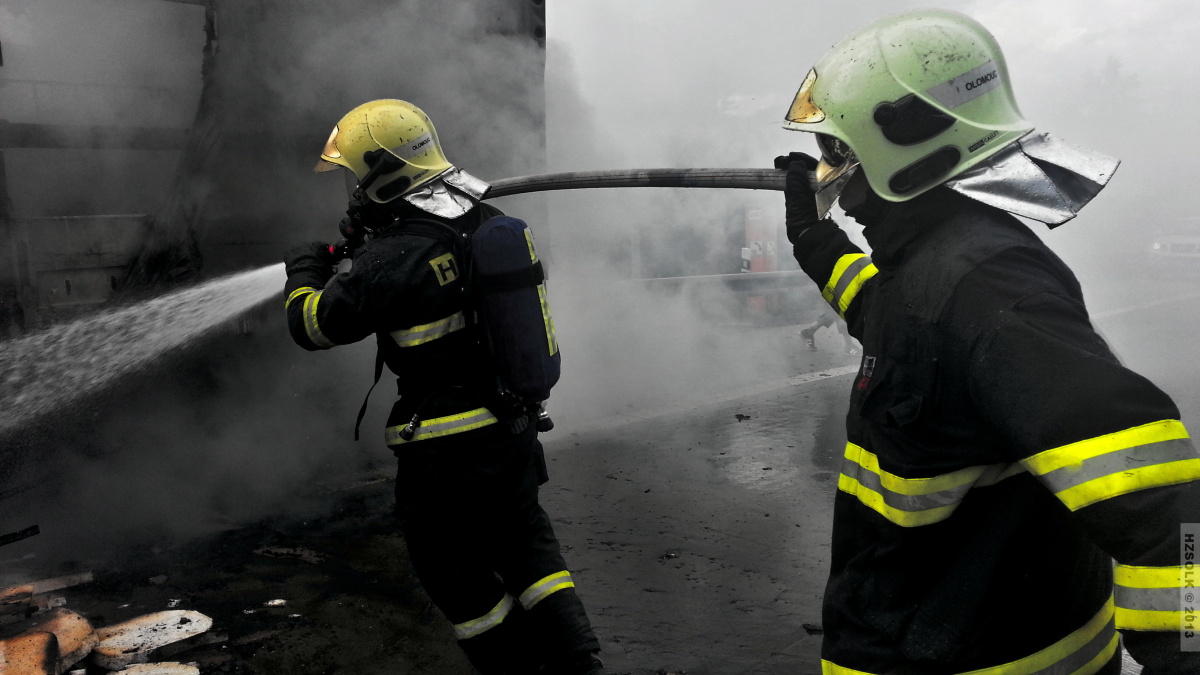 14 požár_na_obchvat_olomouce_21_5_2013 (21).jpg