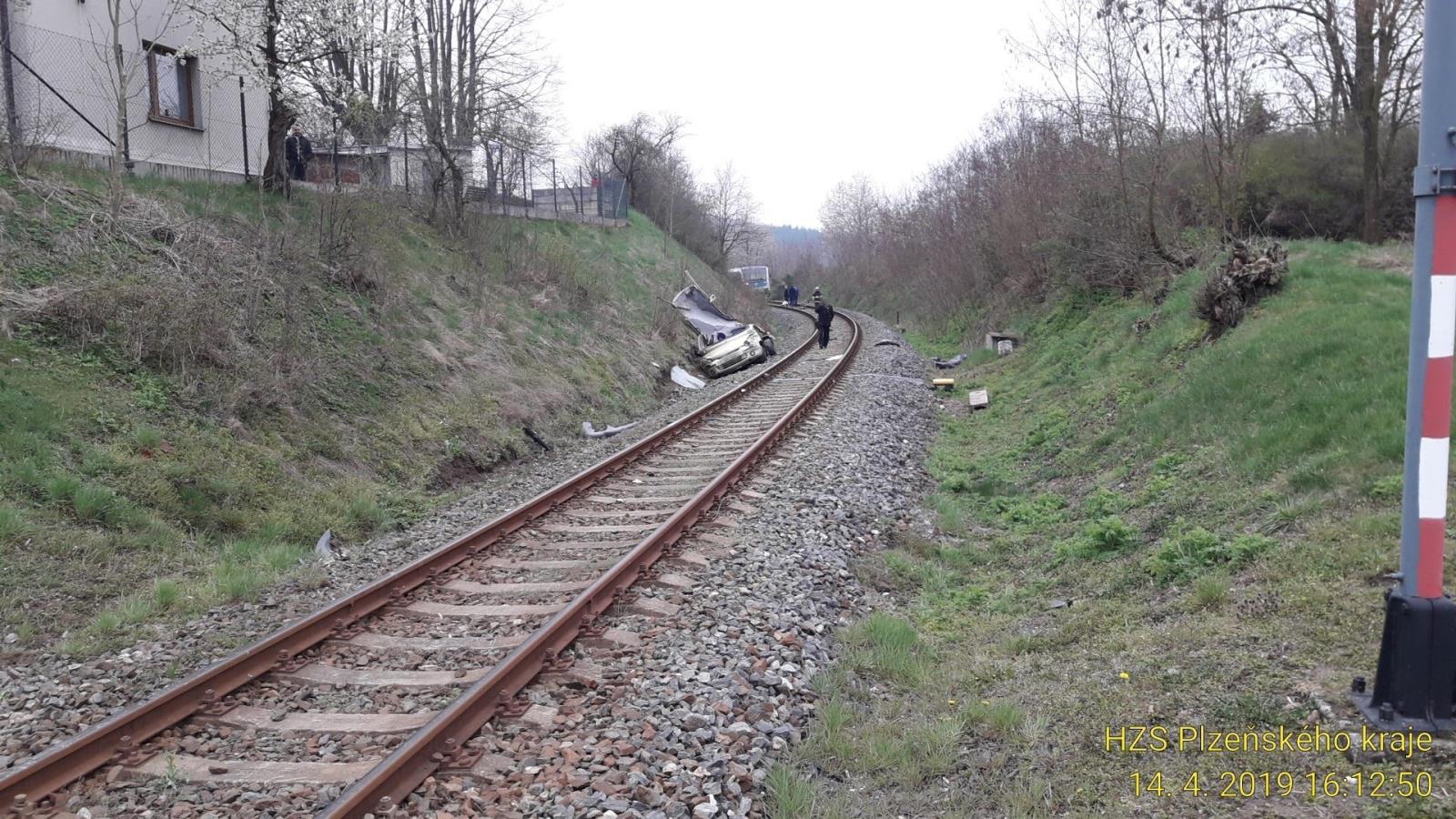 14_4_2019 DN vlak x OA Luby (1).jpg