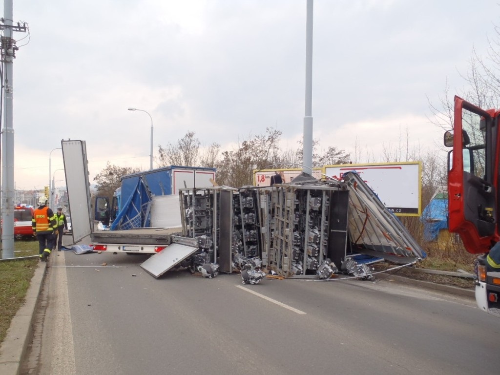16.3.2016 DN Plzeň Karlovarská (PM 13.10).JPG
