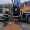 160426-Likvidace uniklého oleje z hydraulické ruky v Třebichovicích na Kladensku