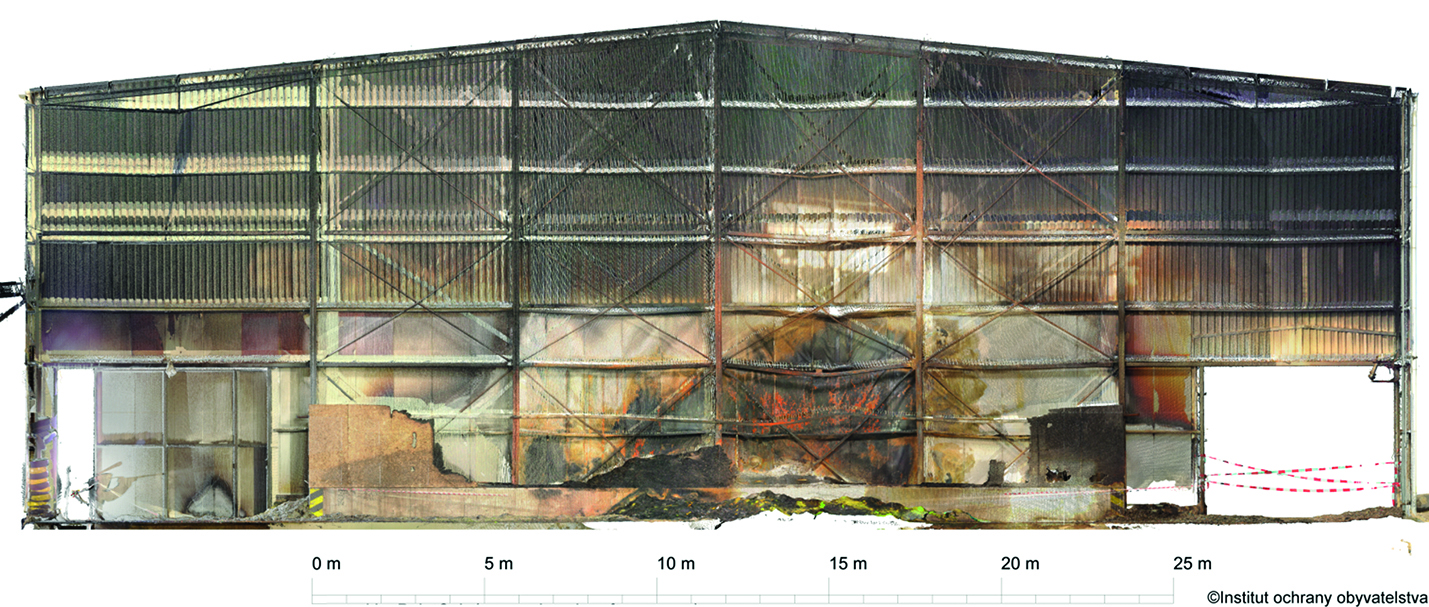 Obr. 2 Řez stavbou včetně přiloženého měřítka - vidiletlné spektrum [4]
