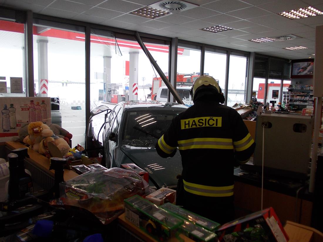 2 Dopravní nehod OA, Mezno - 23. 1. 2016 (3).JPG