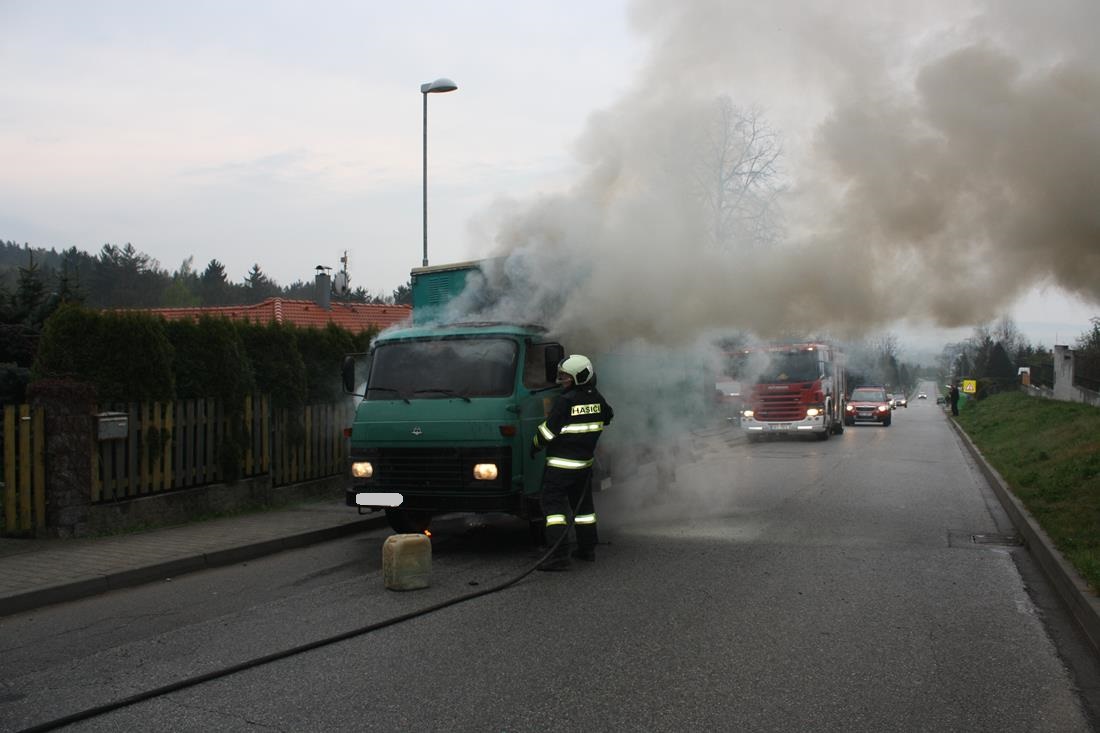 2 Požár Avie, Staré Hodějovice - 22. 4. 2015 (2).JPG