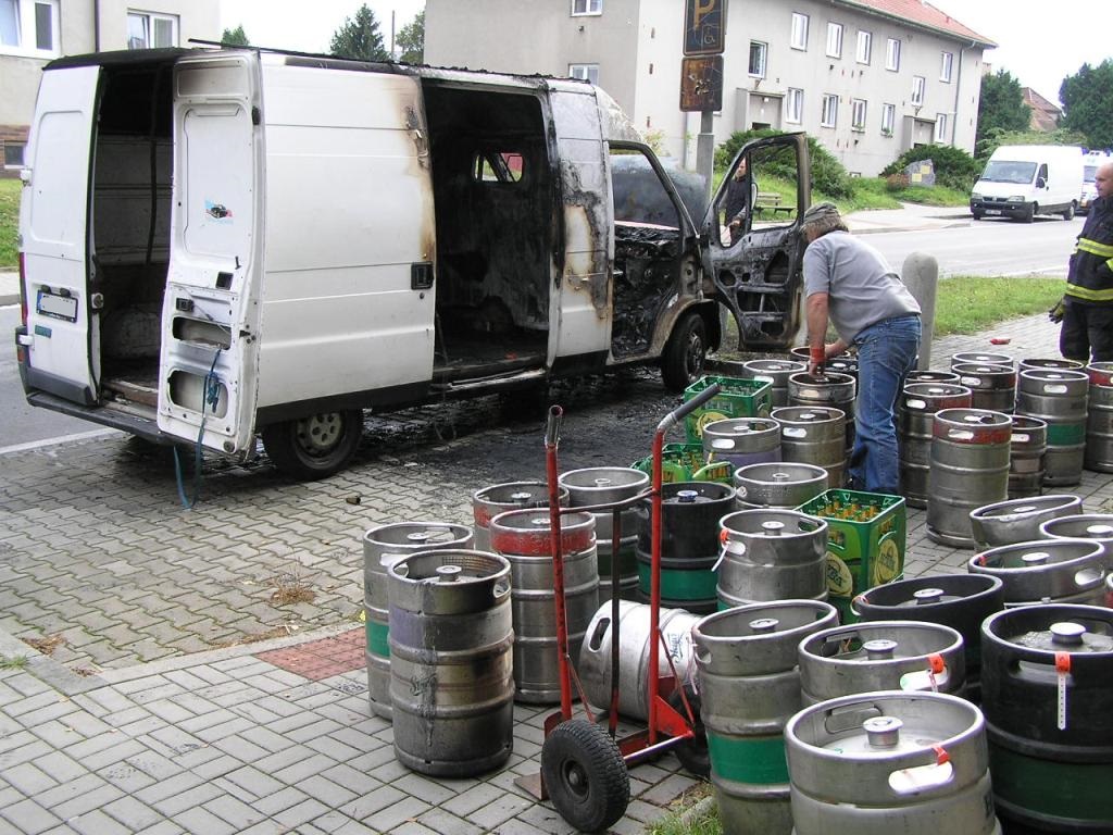 20.9.2016 (PJ 15.59) požár dodávky Blovice.JPG