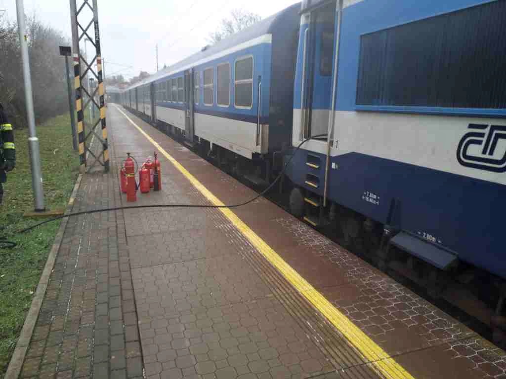 2020-12-26-hořící lokomotiva