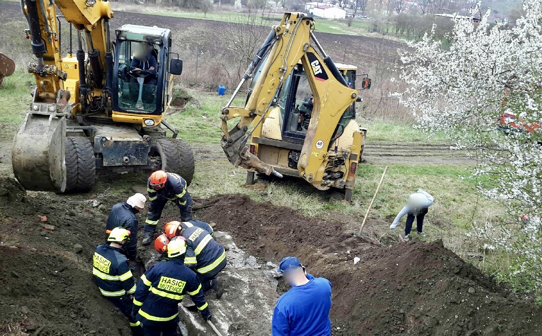 2021-04-15 Záchrana psa a kočky 04.jpeg