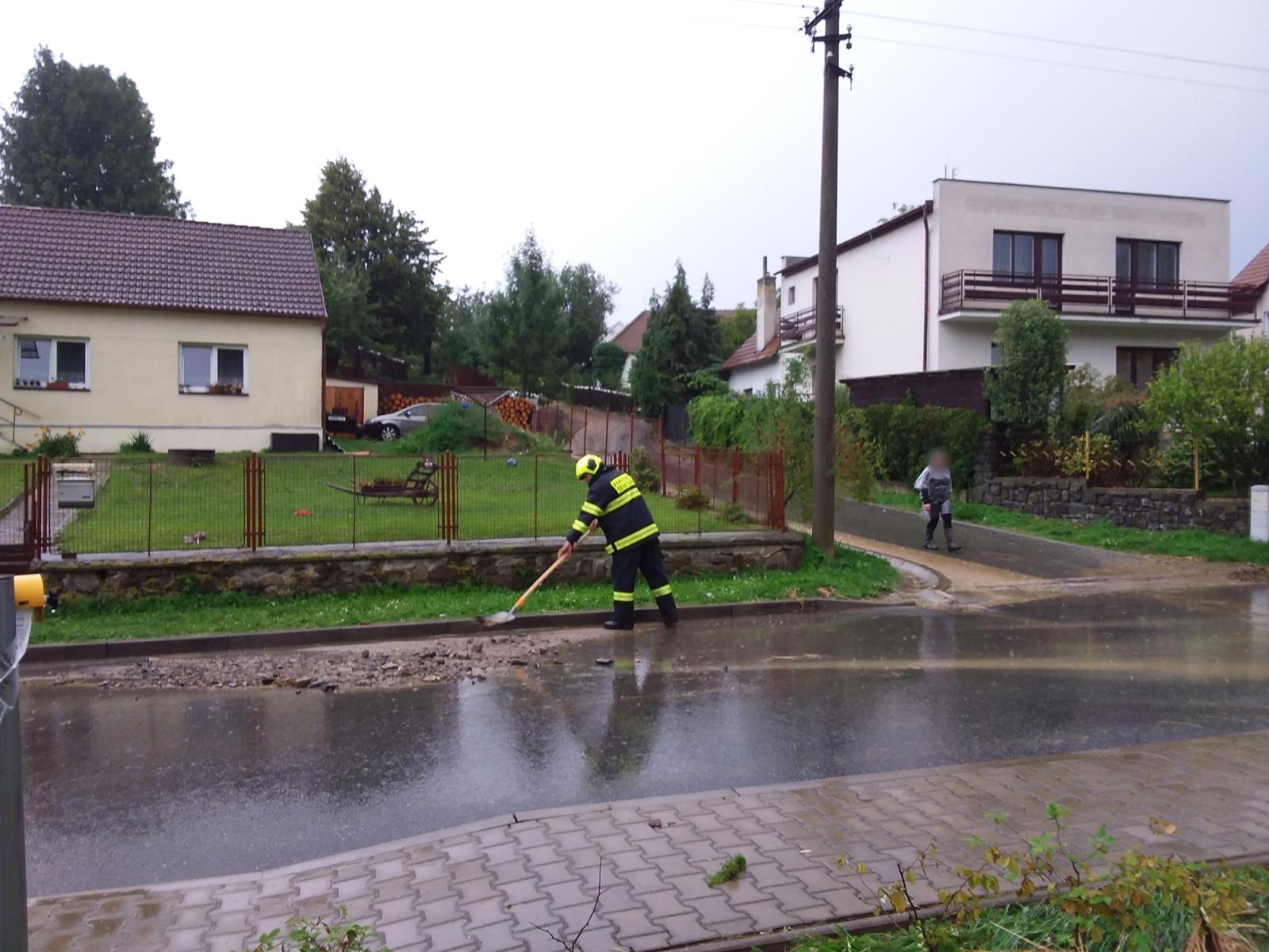 2023-09-13 čerpání Senetářov.jpg