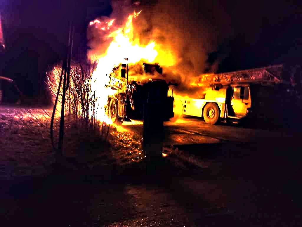 2023-12-15 Požár autojeřábu, Bučovice/Požár autojeřábu, Bučovice (2).jpg