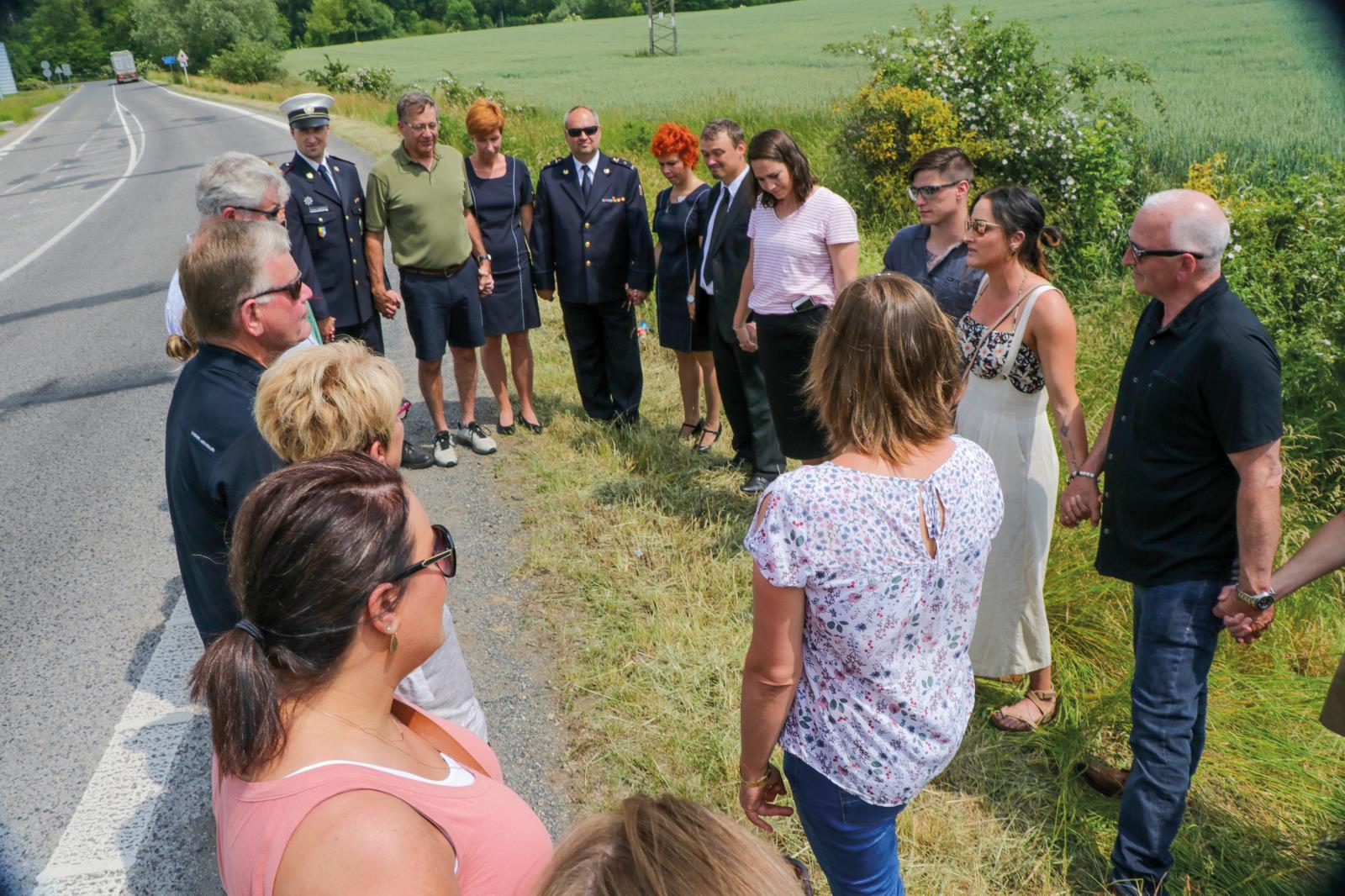 Společné rozloučení se zemřelými na místě neštěstí
