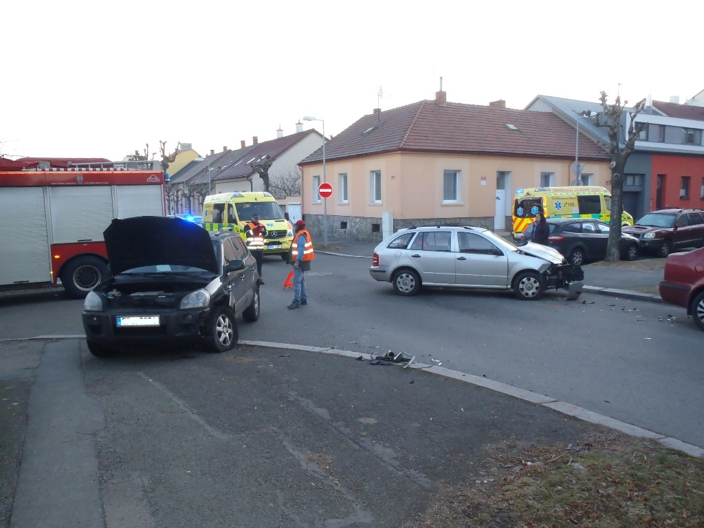 27.2.2017 (PM 6.53) DN Plzeň, Petřínská.JPG