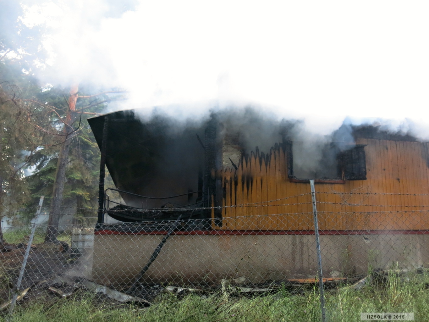 3 17-6-2015 Požár chaty Čechovice  - Záhoří (11).JPG