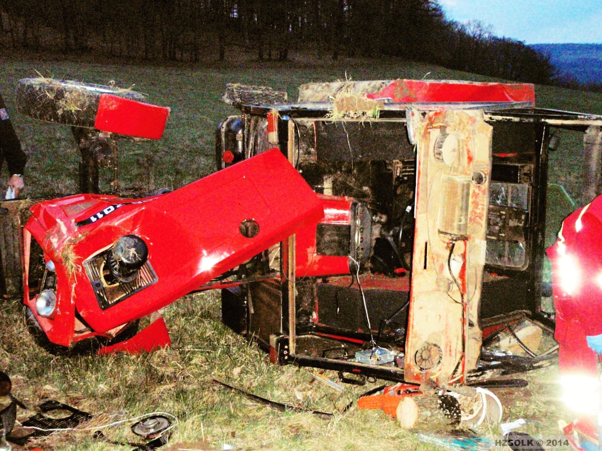 3 25-3-2014 Zaklíněná osoba traktor Svojanov (3).JPG