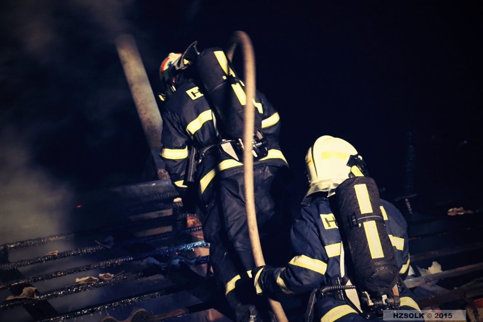 3 P_NB_11-1-2015 Požár budovy a garáží Střížov, Drahanovice (23).JPG