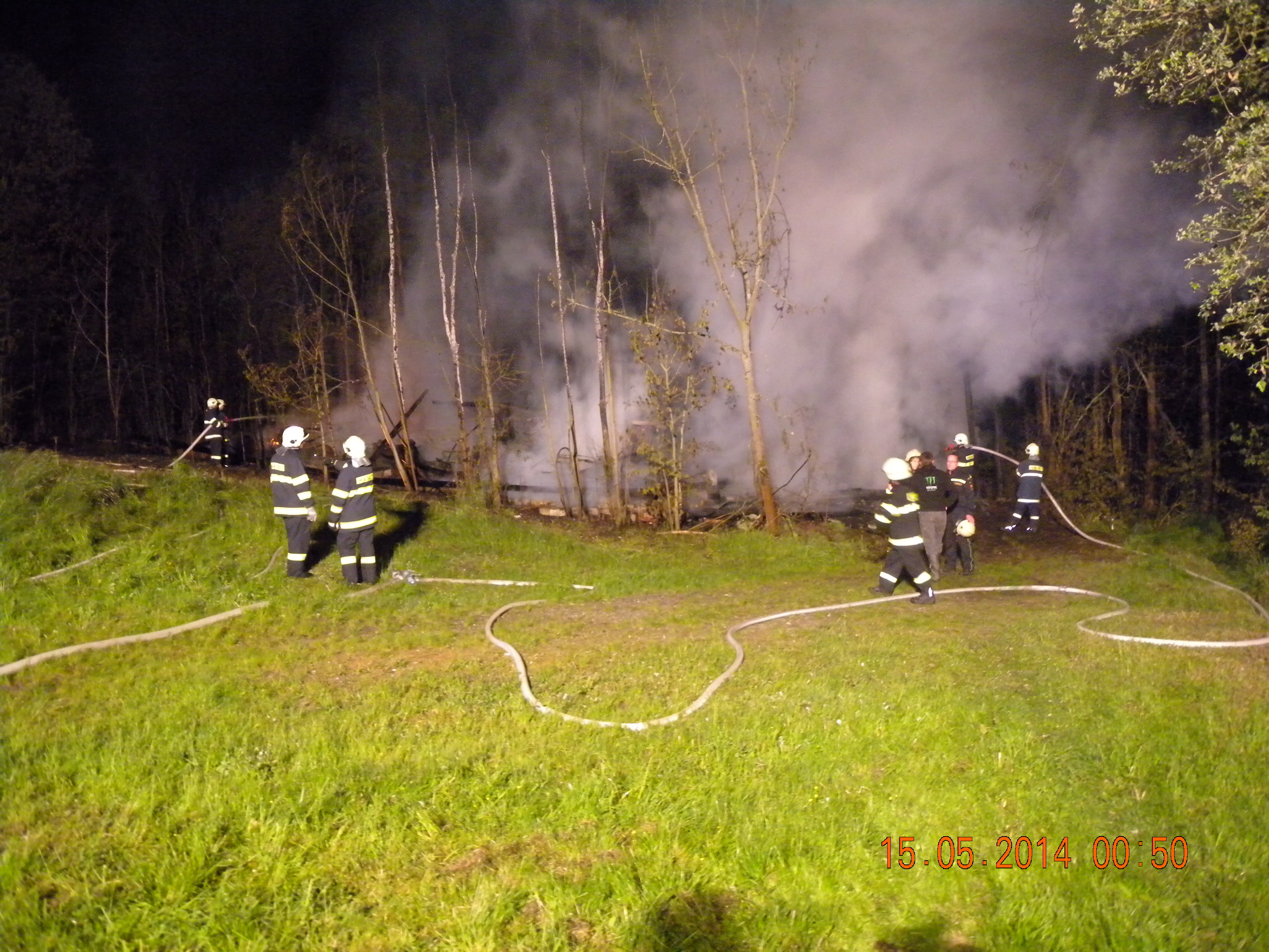 3 Požár kůlny, Maršov - 14. 5. 2014 (4).JPG