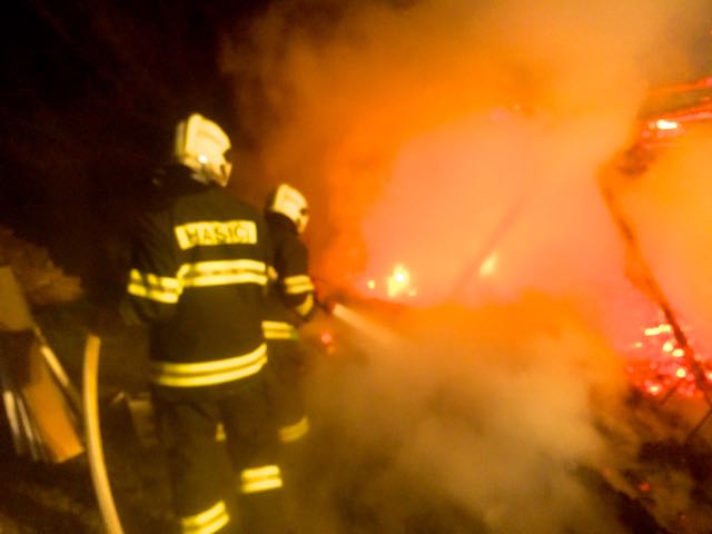 3 pozar_dreveny_objekt_olomouc_repcin (3).jpg
