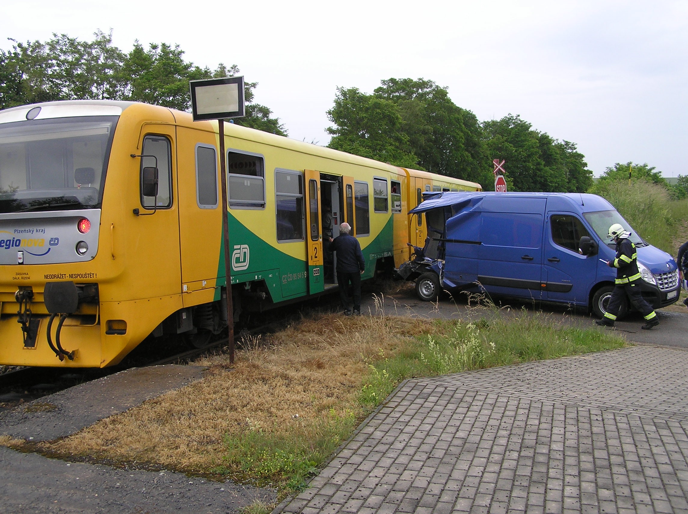4 