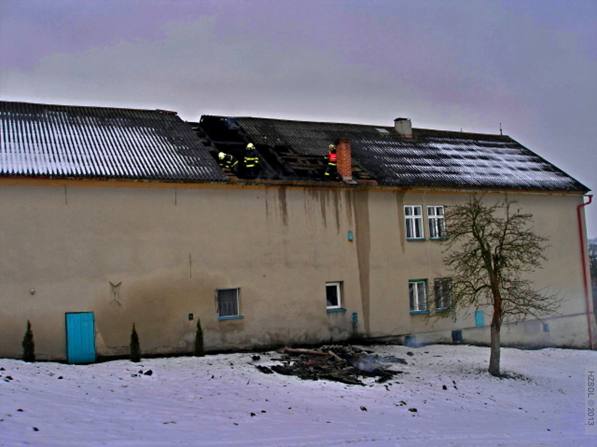 4 17-2-2013 Požár střecha Rohle - Janoslavice (4).jpg