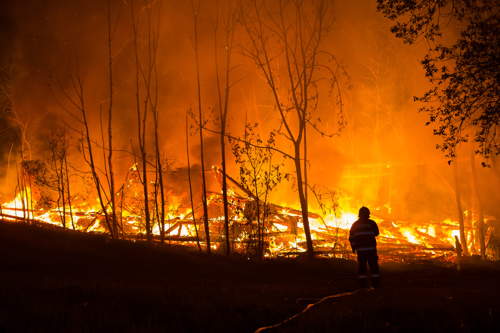 4 Požár kůlny, Maršov - 14. 5. 2014 (1).JPG