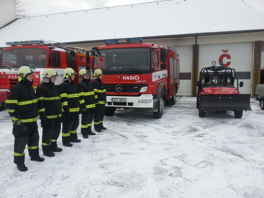 4 Předání čtyřkolky, Vimperk - 26. 1. 2015 (3).jpg