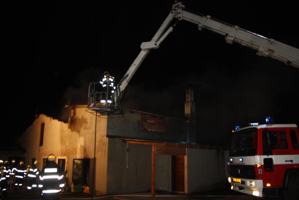5 Požár truhlárny, Haklovy Dvory - 6. 2. 2015 (13).JPG