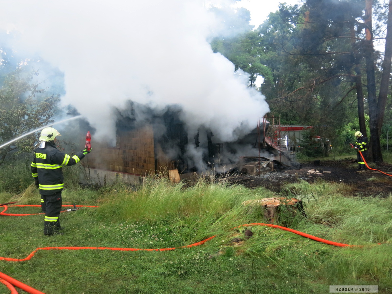 6 17-6-2015 Požár chaty Čechovice  - Záhoří (3).JPG