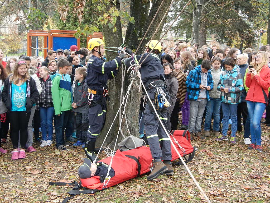 6 Cvičení ZŠ, Jindřichův Hradec - 3. 11. 2014 (18).JPG