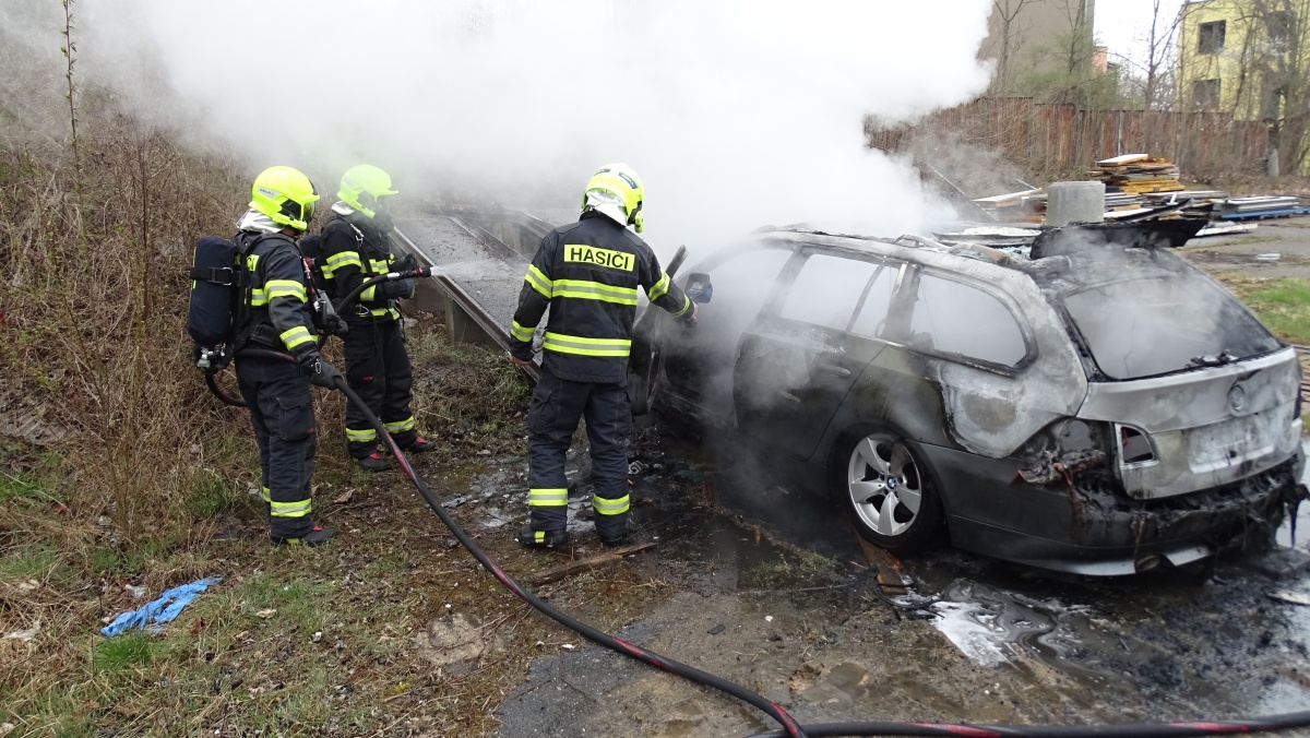 6 Požár osobního automobilu