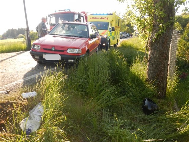 7 Dopravní nehoda OA a motorka, Sepekov - 18. 5. 2015 (7).jpg