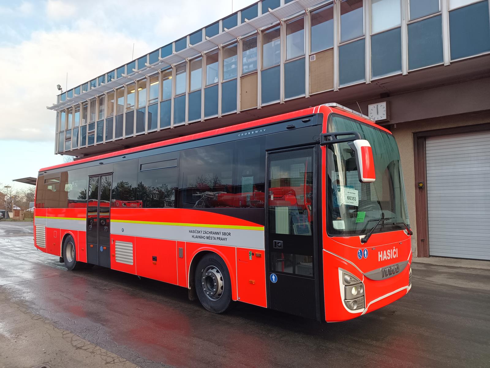 BUS_47_1.jpg
