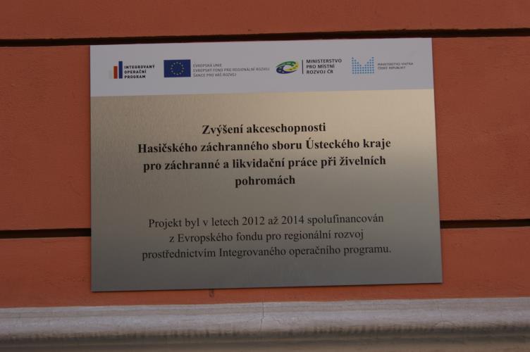 Cedule na Krajském ředitelství.jpg