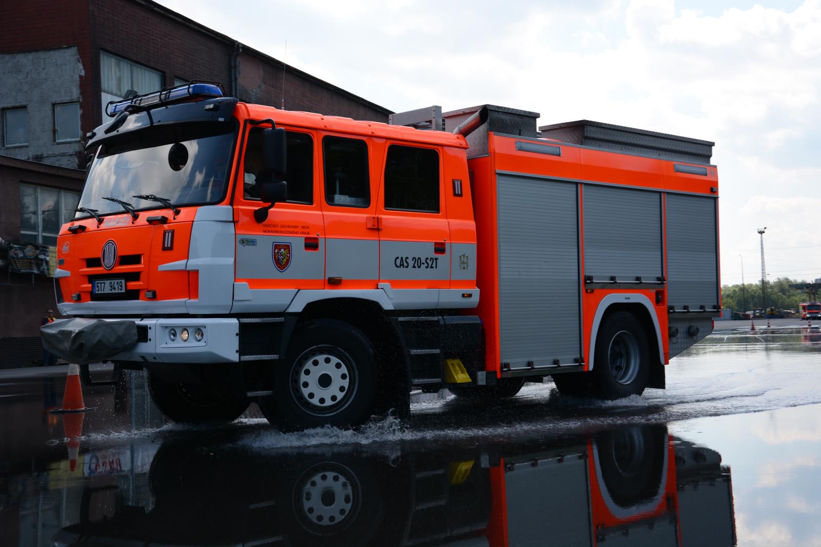 Cisternová automobilová stříkačka CAS 20 č.2.JPG