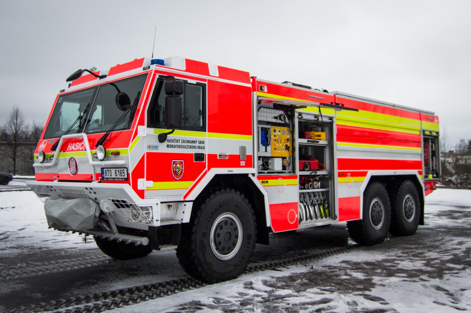 Cisternová automobilová stříkačka CAS 30 č.3.jpg