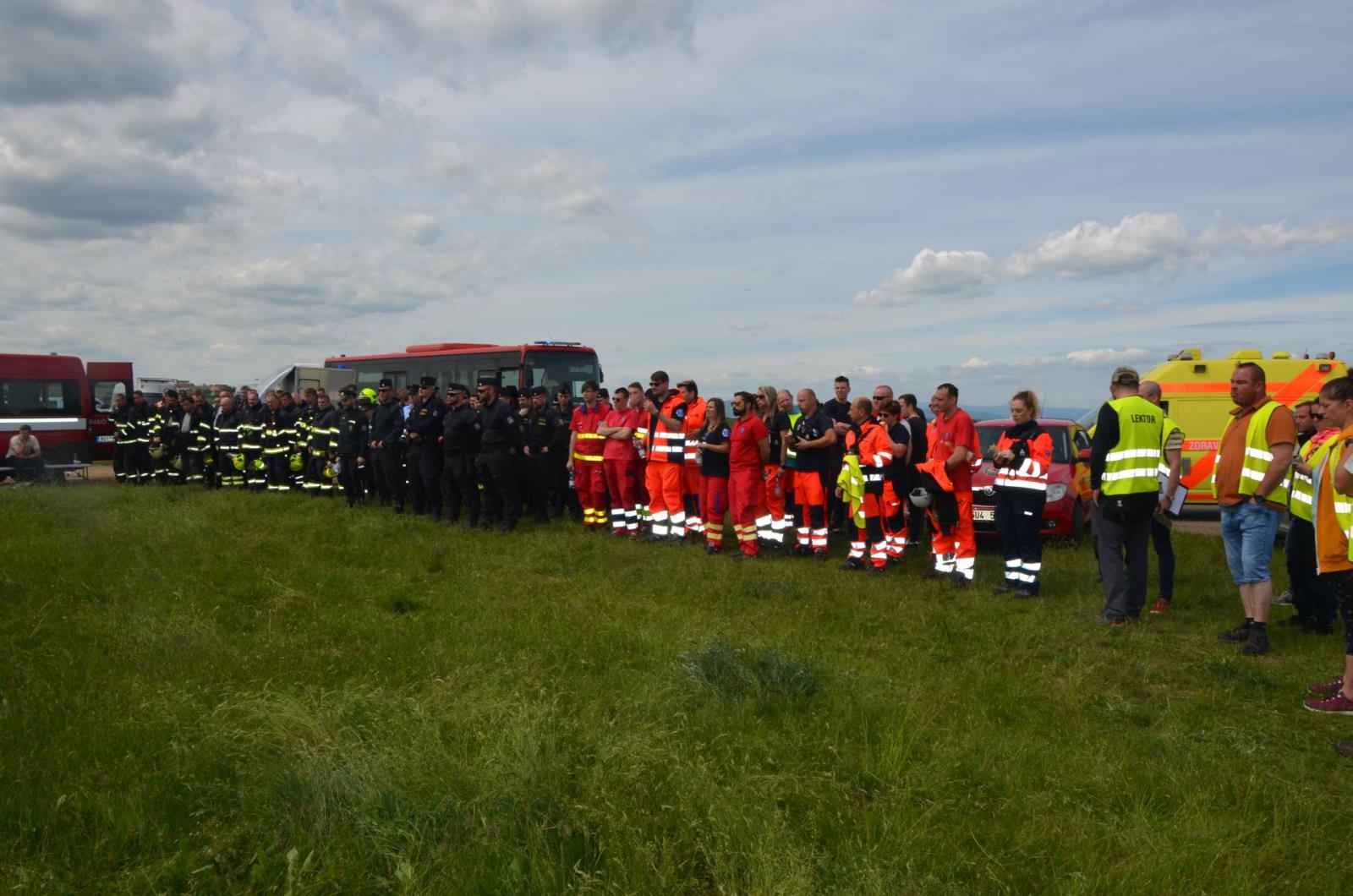Cvičení havárie letadka Žatec (11).JPG