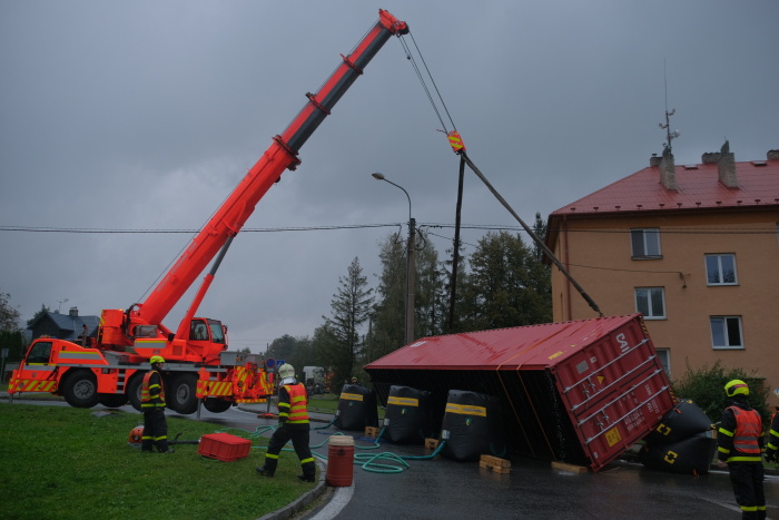 DN_MANvyprostenikontejnerTrojanovice (21).JPG