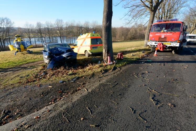 Dopravní nehoda Šluknov 1.JPG